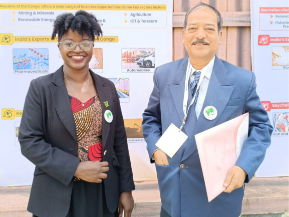 Mr Dipak Patil, Director – Harshdip Global Exim Pvt. Ltd., Baramati Pune, business meeting with foreign traders